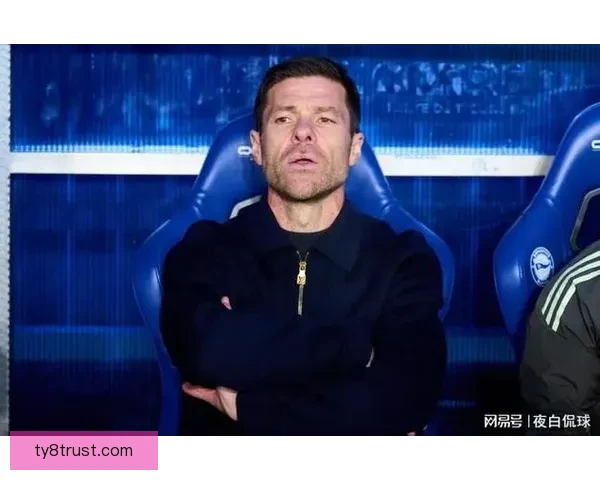 阿隆索调侃卡拉格直言你不是传奇只是评论员引热议赛后名宿身份之争